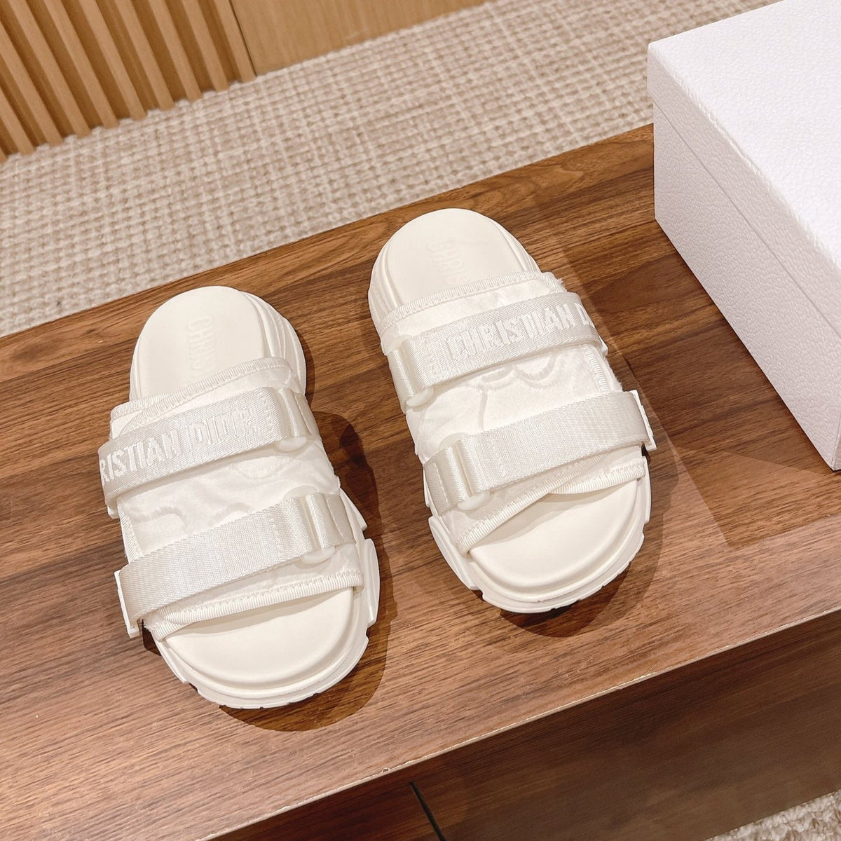 DIOR PLATFORM SLIDES 25S 30 MM IN CREAM WHITE FABRIC AND CALFSKIN