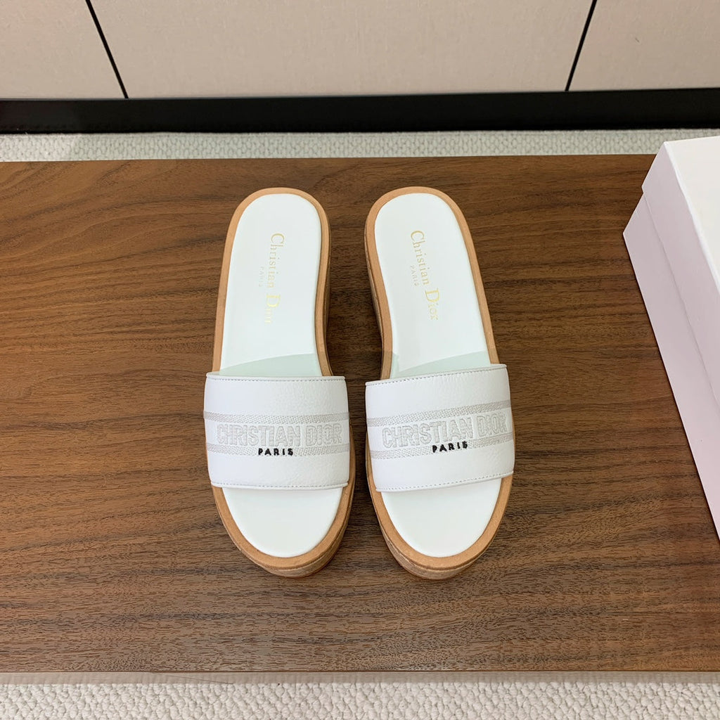 DIOR 25S DWAY WEDGE SLIDE 90 MM IN WHITE CALFSKIN