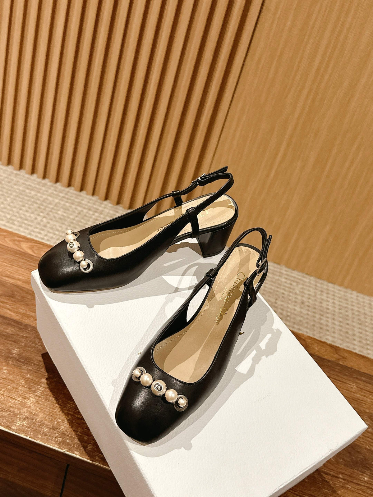 DIOR HIGH SLINGBACK 55 MM 25S IN BLACK LAMBSKIN PEARL DETAILING