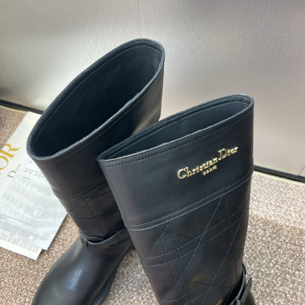 DIOR 25S D-TOWN BOOT 45MM IN BLACK CALFSKIN WITH EMBROIDERED CANNAGE MOTIF