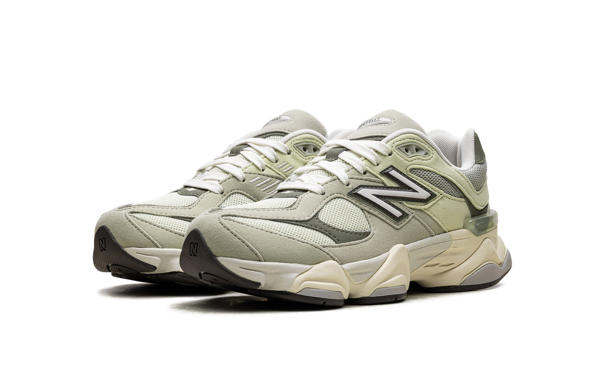 9060 GS "Olivine" GC9060EE
